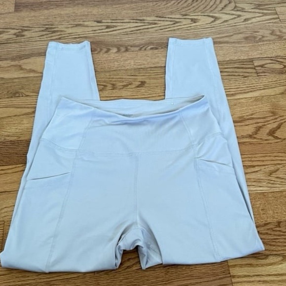 Shadow Sport High Waisted 2 Pocket Legging Size Medium - Picture 1 of 5